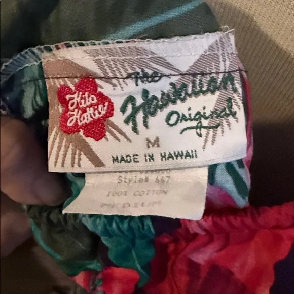 vintage Hilo Hattie Original Hawaiian Muumuu dress in a tropical floral I have 2 - Picture 6 of 12